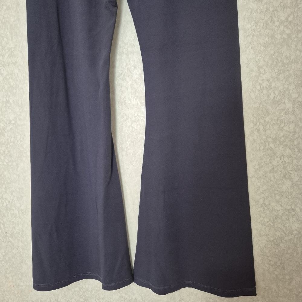 Sunzel High-Waisted Flare Pants in Charcoal..SIZE:M - Picture 9 of 12